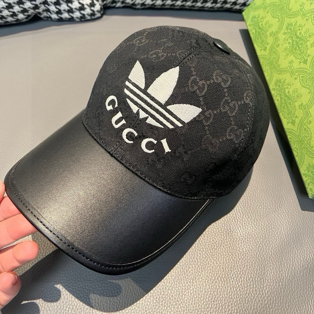 古奇新款Adidas&Gucci联名款出货啦！配盒子布袋专柜热卖中1:1开模订制重工打造完美复刻！