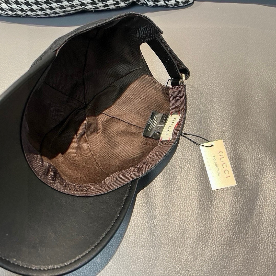 古奇新款Adidas&Gucci联名款出货啦！配盒子布袋专柜热卖中1:1开模订制重工打造完美复刻！