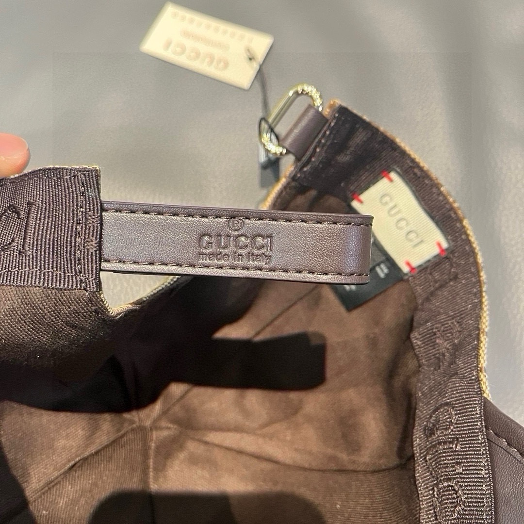 古奇新款Adidas&Gucci联名款出货啦！配盒子布袋专柜热卖中1:1开模订制重工打造完美复刻！
