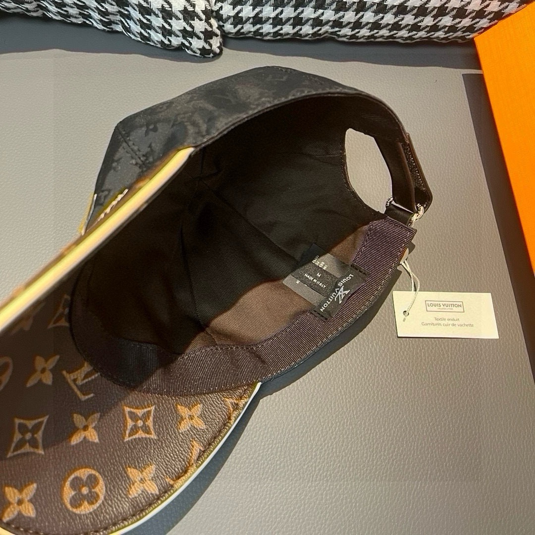 配盒子布袋LV路易威登新款原单棒球帽老花拼接1:1开模订制原版印花绸缎面料+专柜老花皮做工细致完美质量超