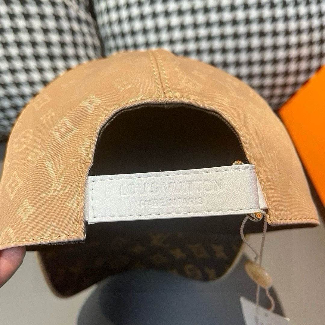 配盒子布袋LV路易威登新款原单棒球帽老花拼接1:1开模订制原版印花绸缎面料+专柜老花皮做工细致完美质量超