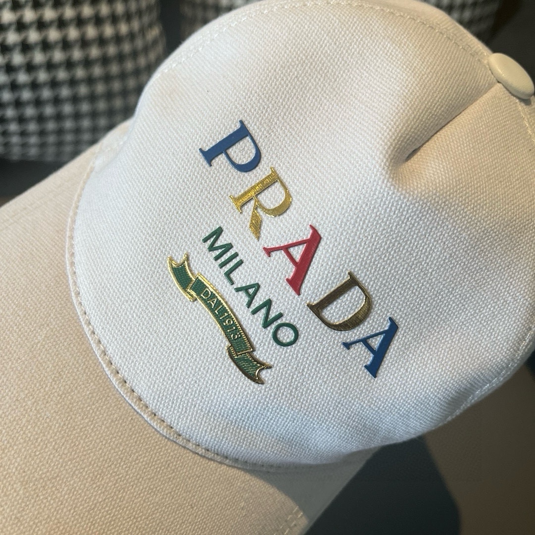 配盒子布袋Prada普拉达新款原单棒球帽印字logo专柜1:1开模订制原版帆布布料+头层牛皮轻盈透气！质