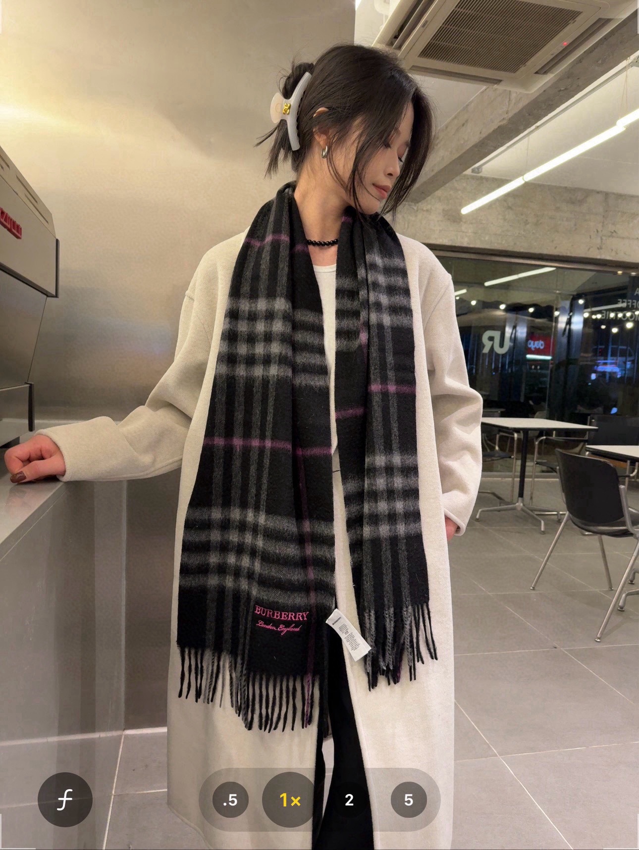 巴宝莉Burberry经典羊绒格子!!2024新款刺绣好看的要疯掉了太有型太有魅力了!!!非常品味时尚的