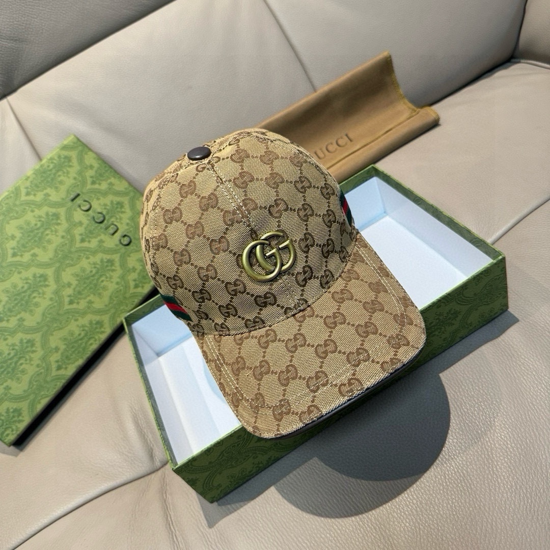 NO:215975,Buy New models arrive!  With packaging cloth bag, Gucci new original single baseball cap, metal double G, latest counter model, 1:1 mold opening customization, genuine mold opening hardware, original canvas   first layer cowhide, original quality!  Excellent quality, base head circumference 56, patch adjustable. Hats Fisherman's hat Baseball hat Knitted hat, hat, gucci, espadrilles, cowhide, hats19860909批 新款到货！ 配包装布袋,Gucci(古奇)新款原单棒球帽, 金属双G,专柜最新款,1:1开模订制,正版开模五金,原版帆布料 头层牛皮,原厂品质！质量超赞,基础头围56,贴片可调节.帽子渔夫帽棒球帽针织帽,帽子,gucci,espadrilles,cowhide,hats,hat