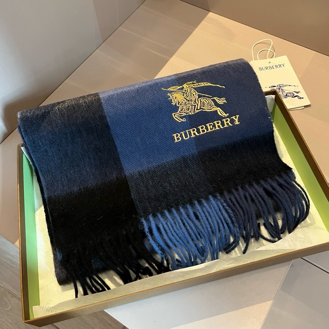 Burberry巴宝莉高品质新品金丝战马刺绣羊绒围巾!惊爆上架海外专柜最新男士女士情侣款羊绒围巾国内专柜
