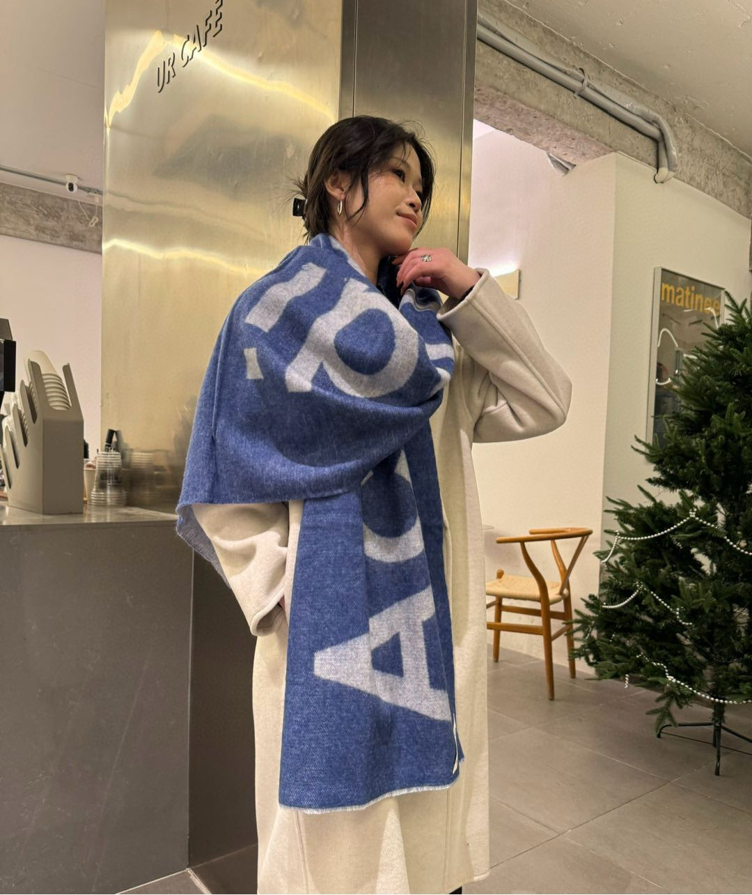Acne Studios Swedish Wool Scarf: Bold, Simple, Multicolored, 100% Natural Lamb Wool - 图片 2
