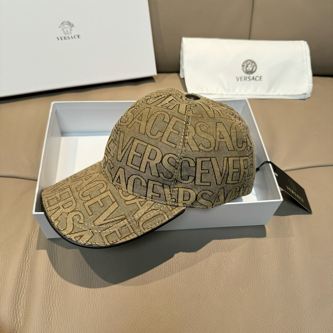 Versace Packaging Bags Set with Original Baseball Cap and Accessories – High-Quality Replica. - 图片 3
