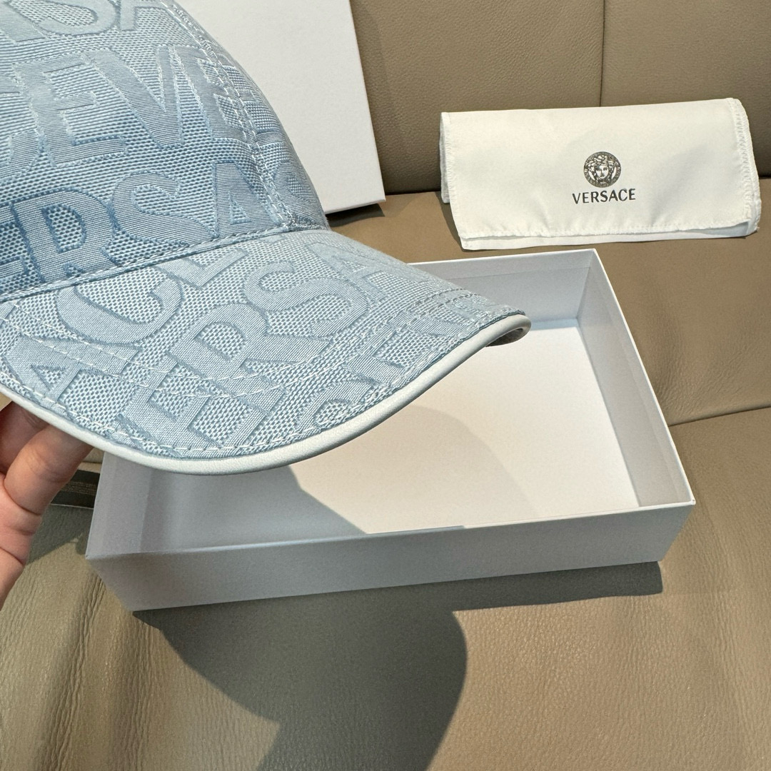 Versace Panthroat Baseball Cap Set with Original Packaging and Accessories - 图片 6