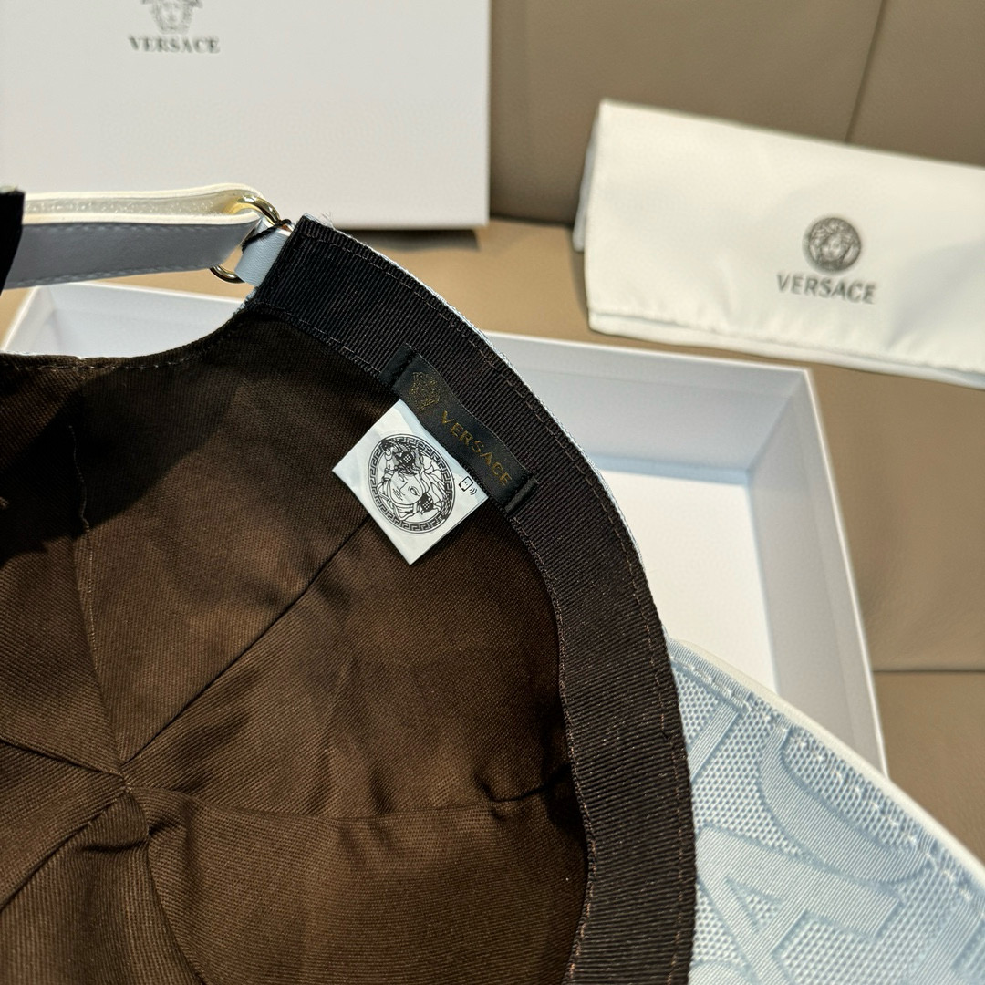 Versace Panthroat Baseball Cap Set with Original Packaging and Accessories - 图片 7