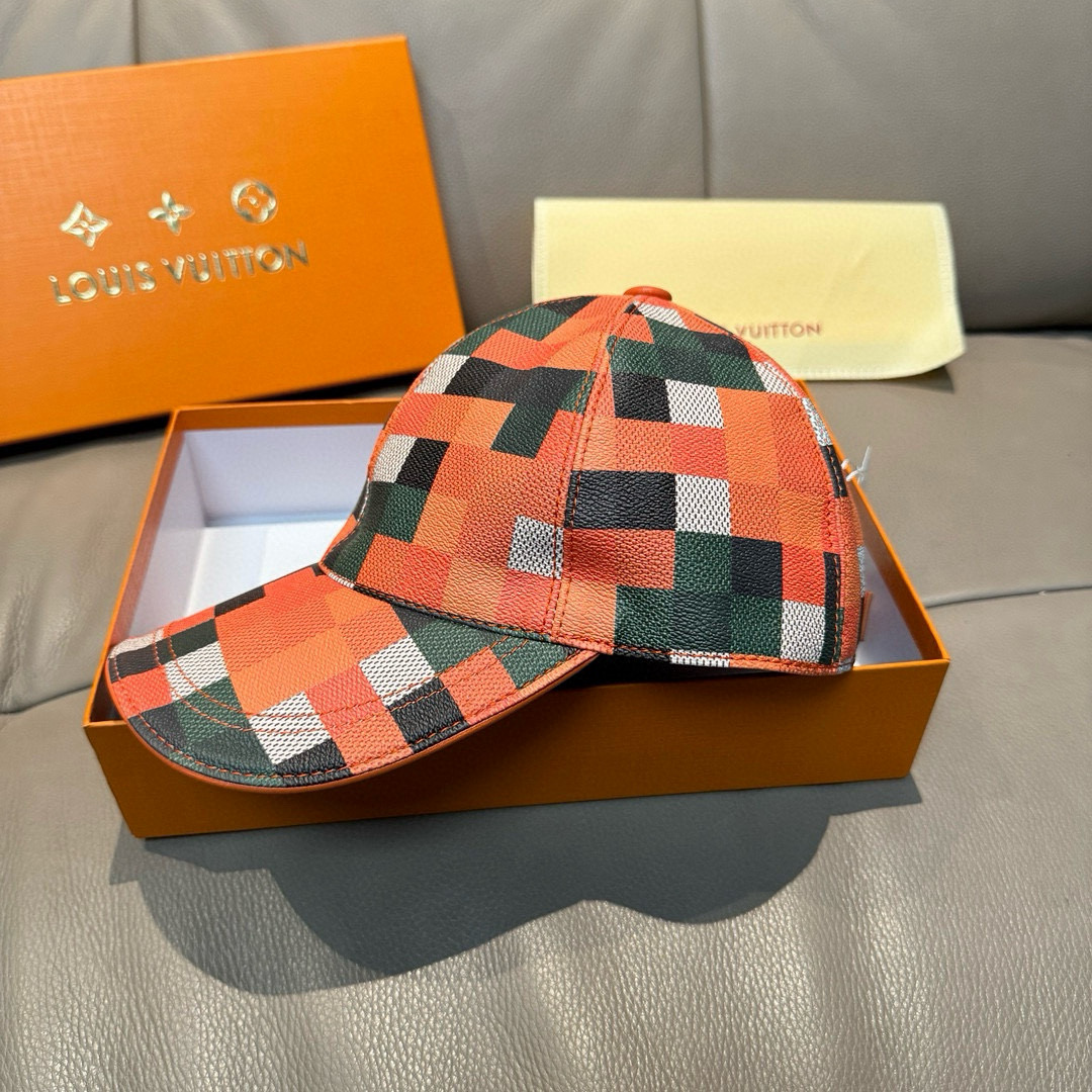 NO:220522,Packaging cloth bag, LV Louis Vuitton's new original single baseball cap, colorful checkerboard, 1:1 open mold customization, original counter PU leather   top layer cowhide, long-term explosive version, excellent quality, basic head circumference 56, adjustable patch. Hat Fisherman's hat Baseball cap Knit hat, hat, louis vuitton, louis vuitton, espadrilles, cowhide, hats19860909批 配包装布袋,LV路易威登新款原单棒球帽,七彩棋盘格,1:1开模订制,原版专柜PU皮革 头层牛皮包边,长年爆版,质量超棒,基础头围56,贴片可调节.帽子渔夫帽棒球帽针织帽,帽子,louis vuitton,louis vuitton,espadrilles,cowhide,hats,hat