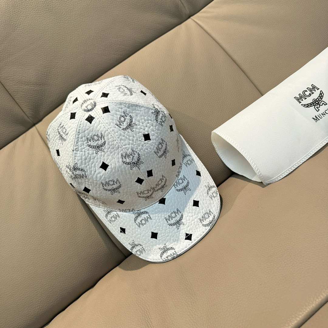 High-Quality Packaging Bags and MMM Classic Baseball Caps Set-Up in LOT 126
