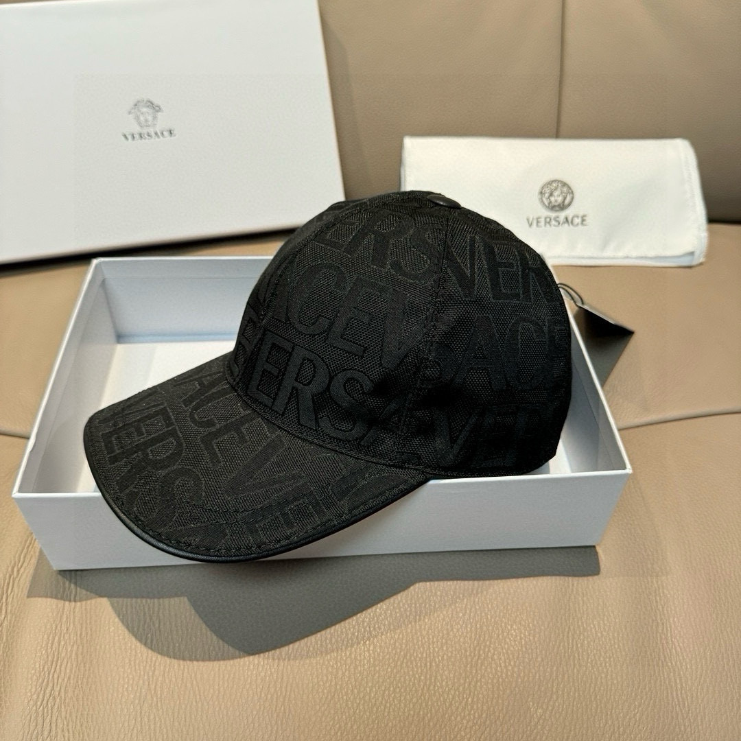Versace Panthroat Baseball Cap Set with Packaging and Accessories – Lot 126. - 图片 3