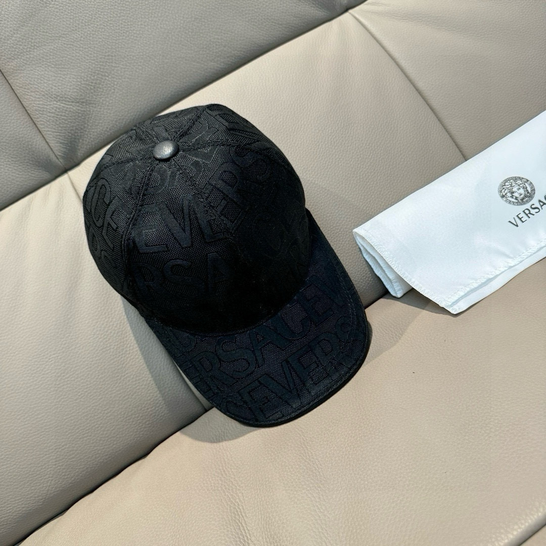 Versace Panthroat Baseball Cap Set with Packaging and Accessories – Lot 126. - 图片 1