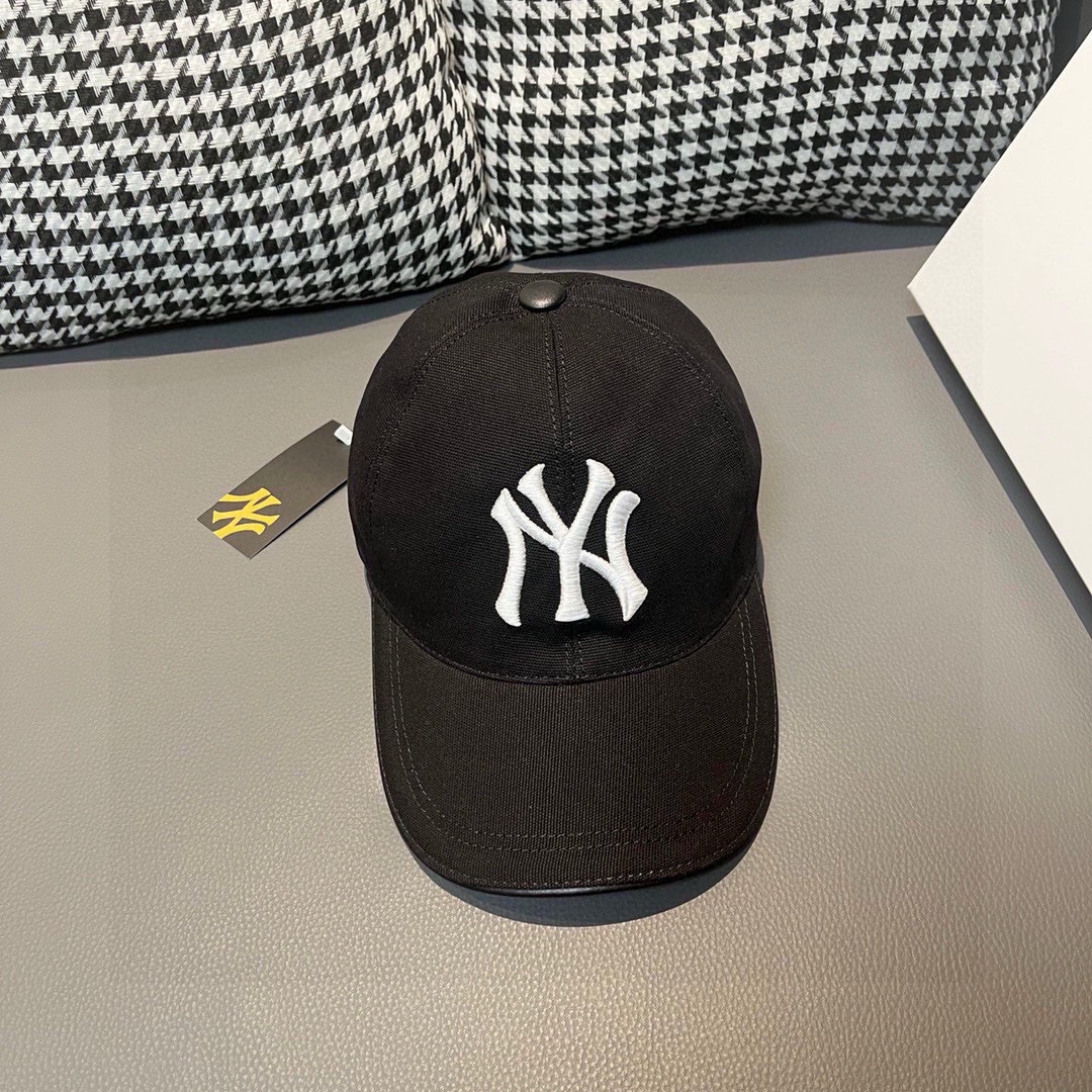 New York Baseball Cap with Clean Atmosphere and Exclusive Quality Details