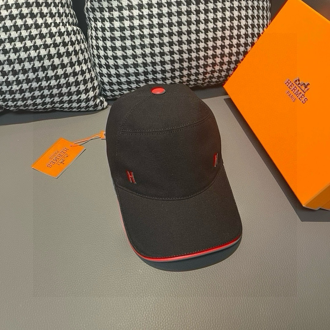 Authentic Hermès Lot 137: Classic H Baseball Caps with Original Materials and Craftsmanship - 图片 2