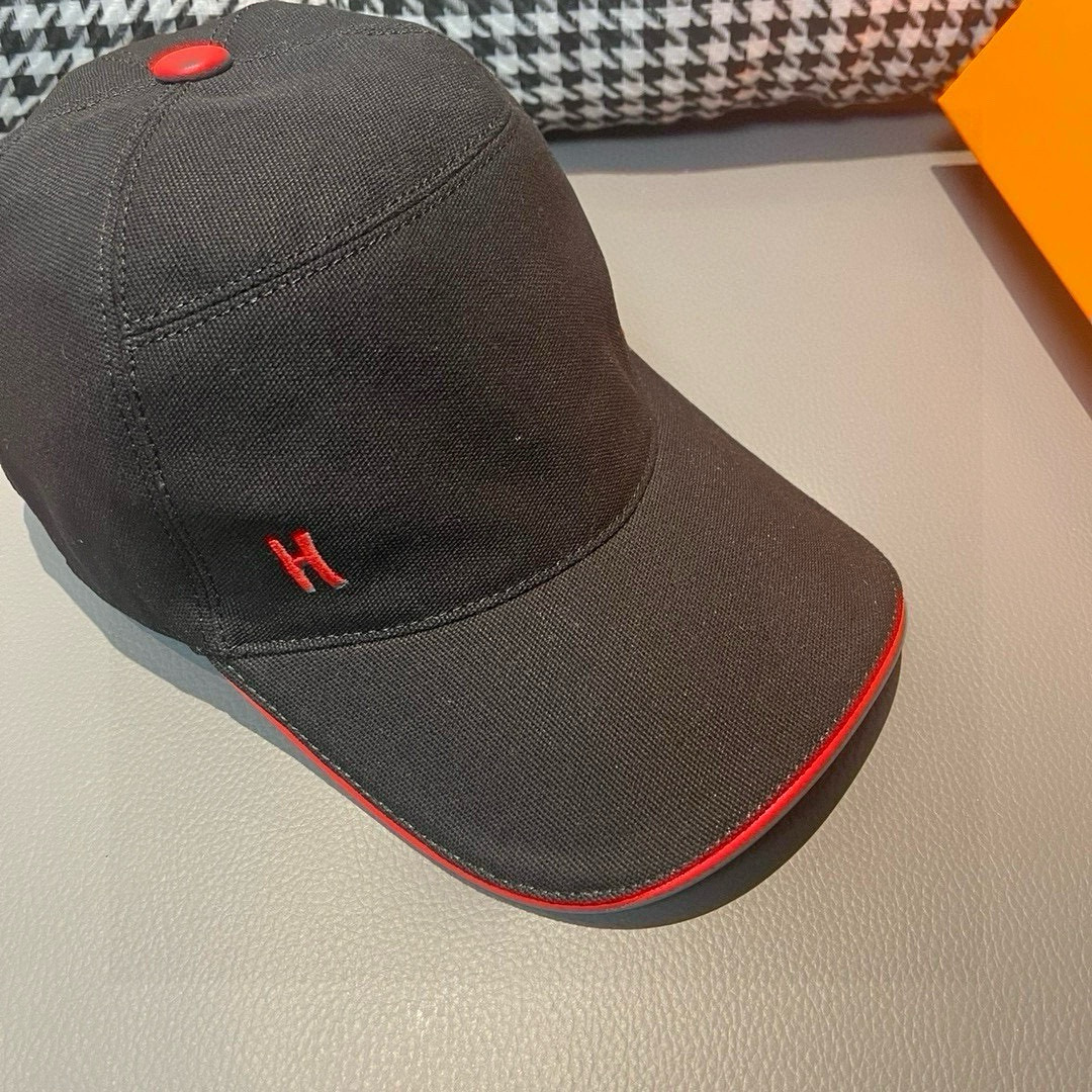 Authentic Hermès Lot 137: Classic H Baseball Caps with Original Materials and Craftsmanship - 图片 5
