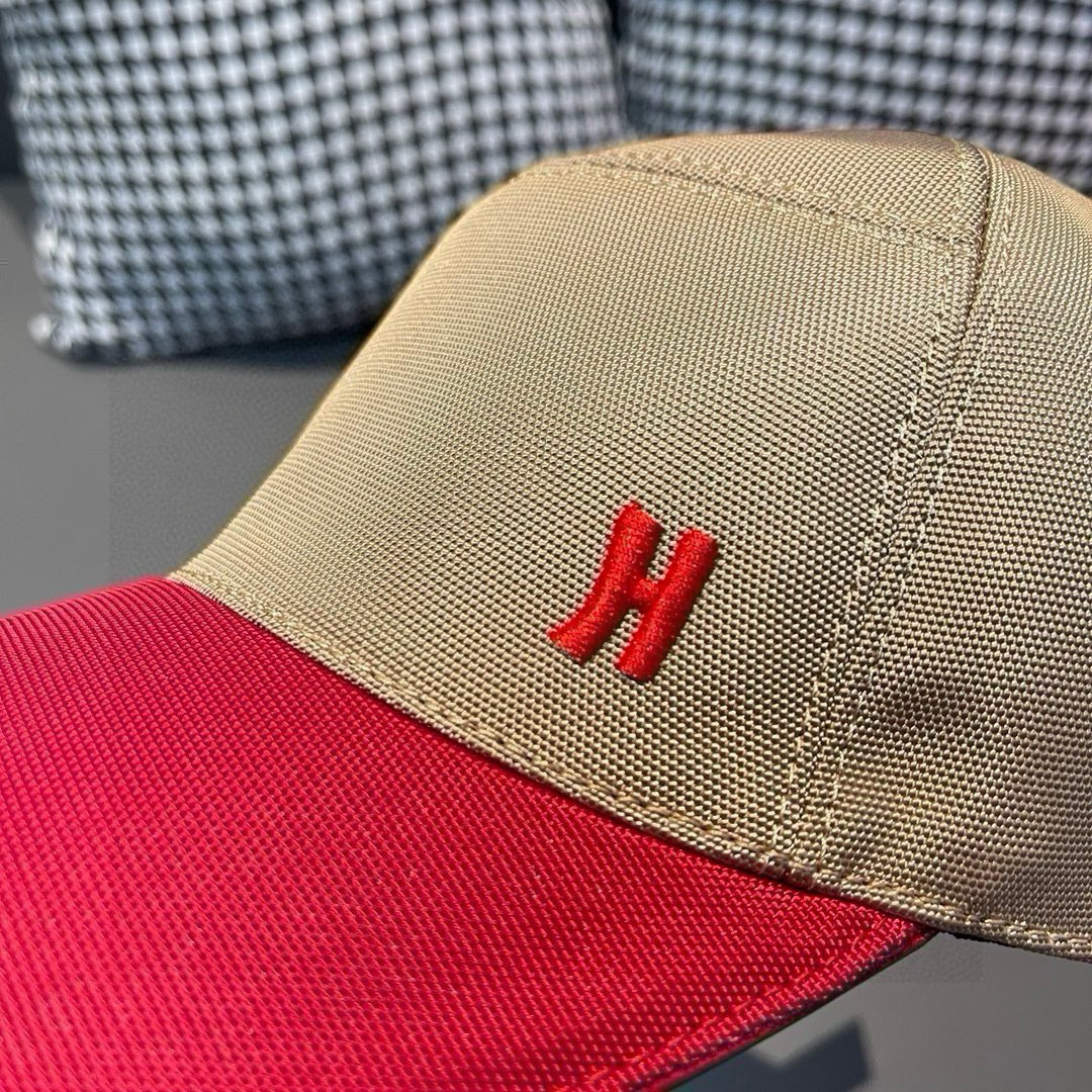 Newest Single Baseball Caps by Herms: High-Quality, Stylish, and Original Materials - 图片 5