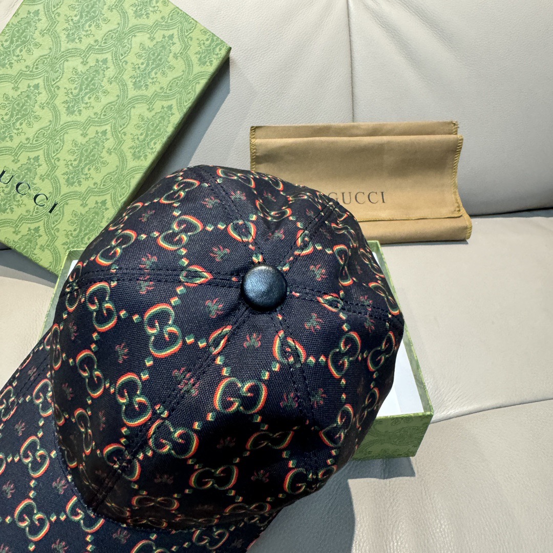 
新款出货
配盒子布袋，Gucci(古奇)新款原单棒球帽， 双G昆虫印花，专柜11，进口帆布+头层牛皮，