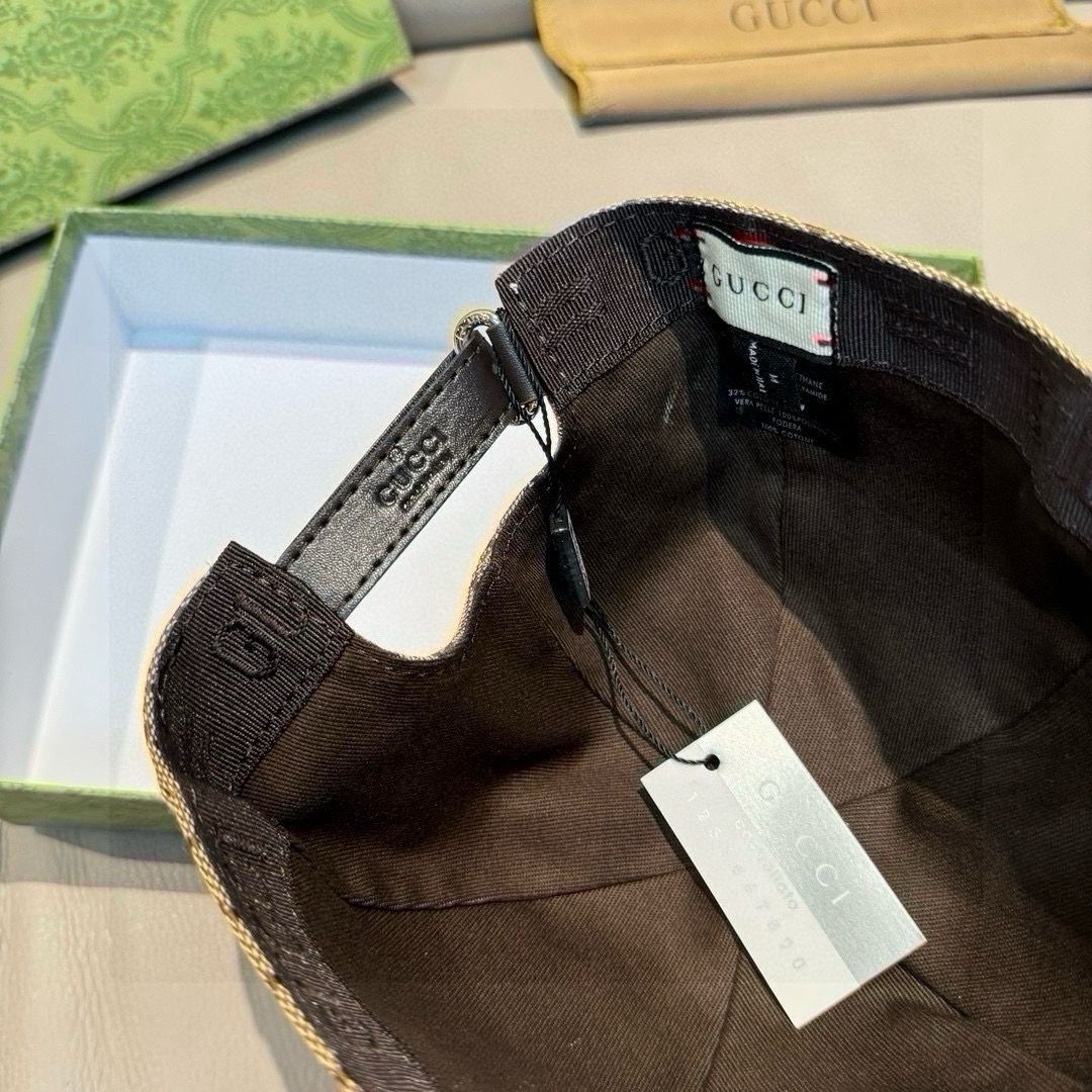 
万年经典款！杏色，黑色有s和L码
配盒子布袋，Gucci(古奇)经典原单棒球帽😍😍专柜11开模订制，最