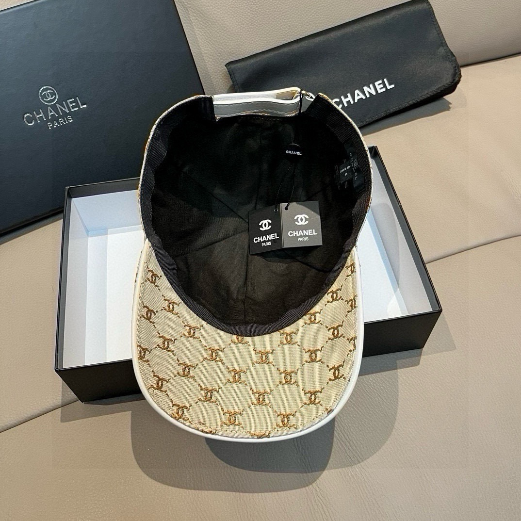 
新款出货！
配盒子布袋，Chanel(香奈儿)新款原单棒球帽， 小双C提花，专柜11开模订制，原版帆布