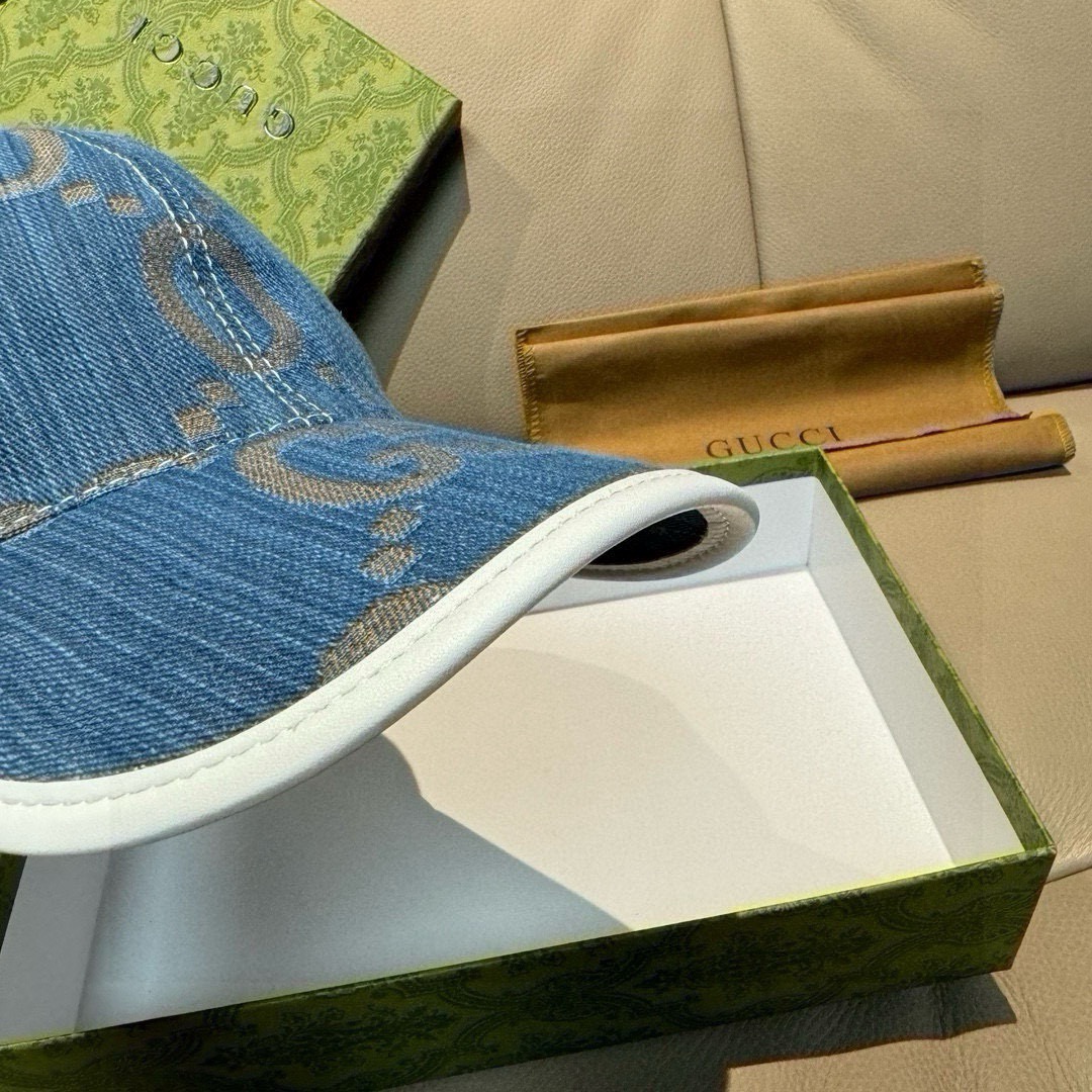 
配包装布袋，Gucci古奇新款原单棒球帽， 大双G，专柜11开模订制，完美对花，原版帆布面料+头层牛皮