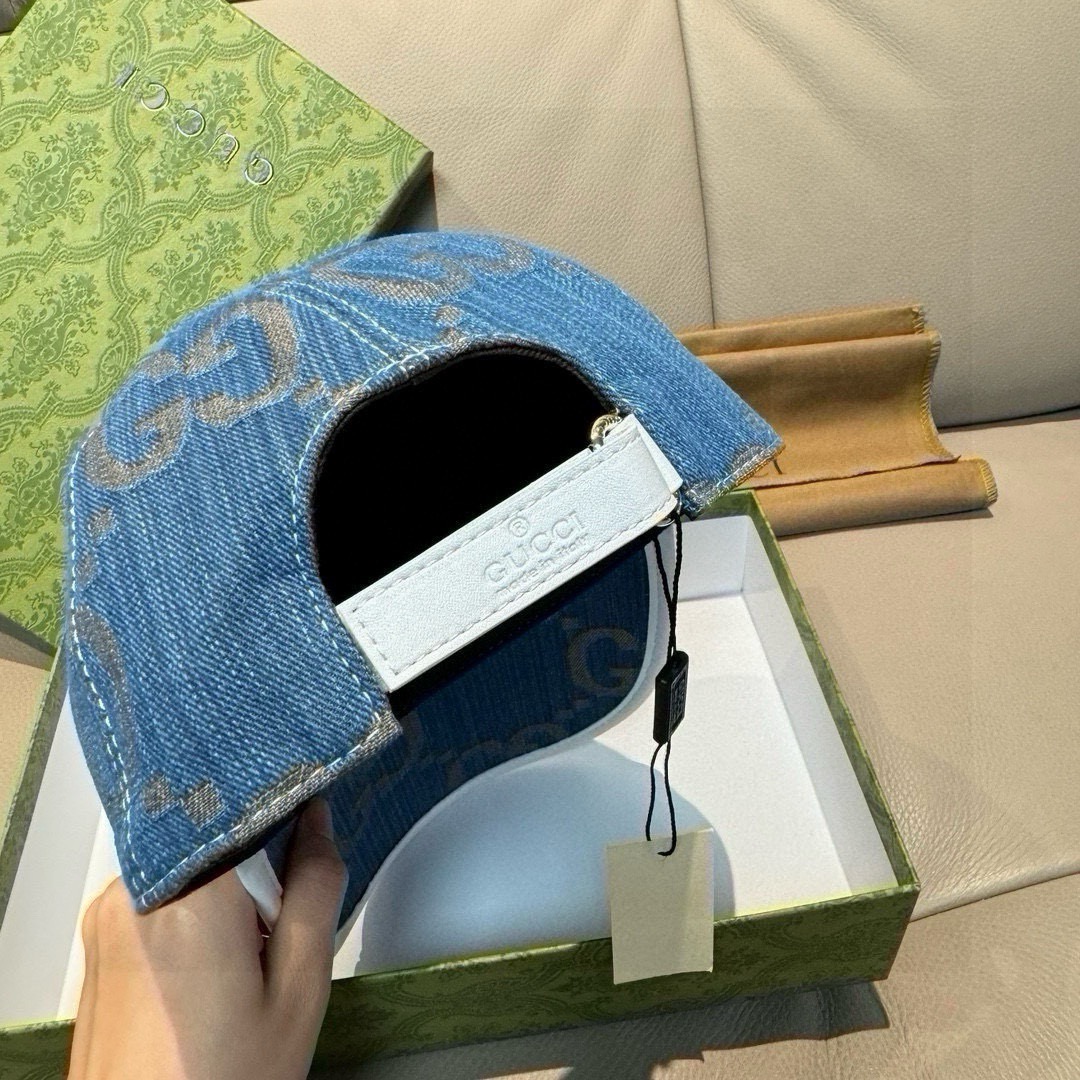 
配包装布袋，Gucci古奇新款原单棒球帽， 大双G，专柜11开模订制，完美对花，原版帆布面料+头层牛皮