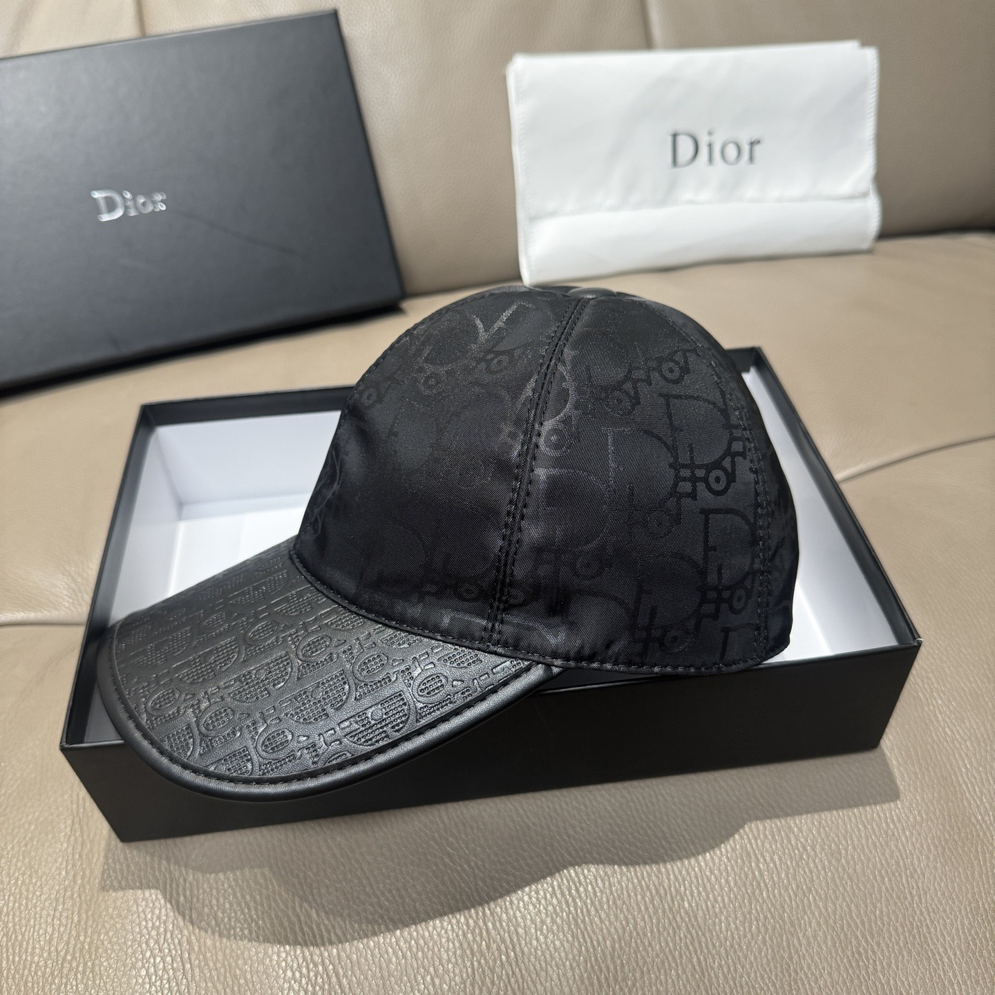 Dior 配盒子布袋 Dior(迪奥)新款 棒球帽 Dior老花拼皮 韵味十足 1:1开模订制