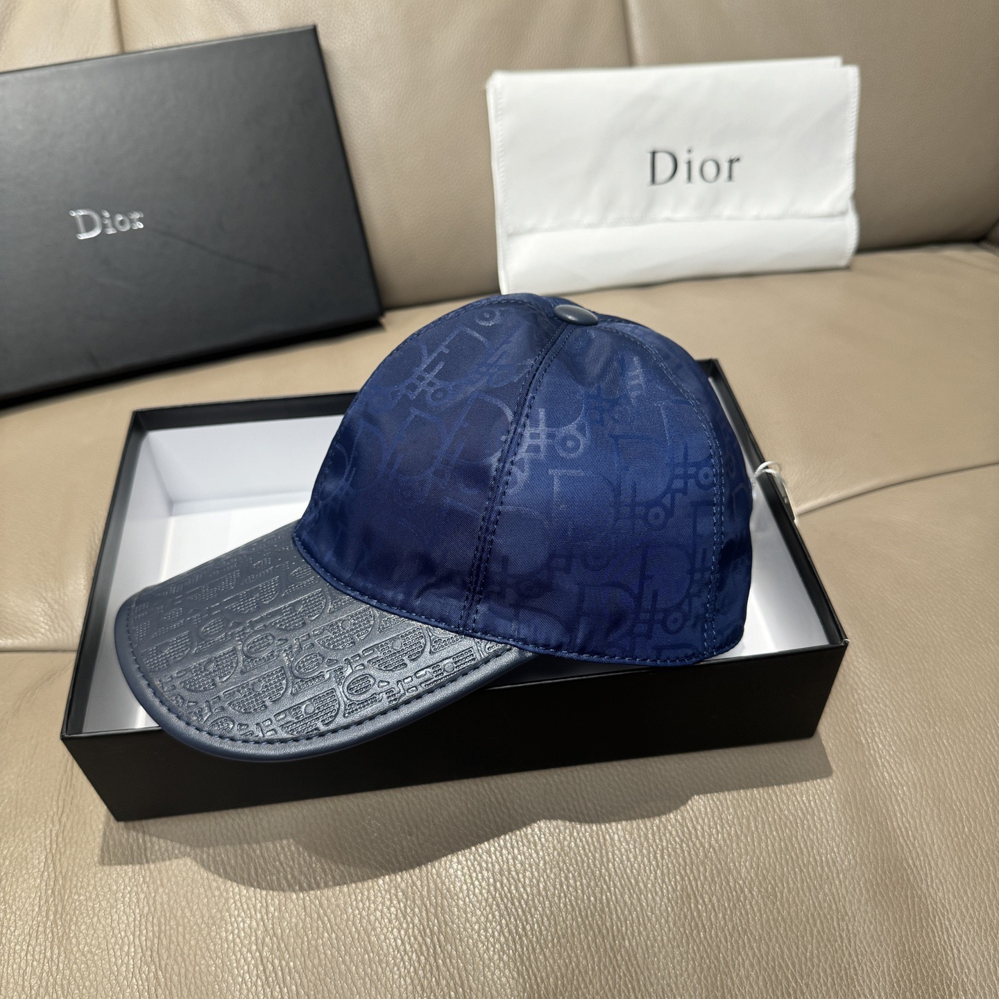 Dior 配盒子布袋 Dior(迪奥)新款 棒球帽 Dior老花拼皮 韵味十足 1:1开模订制