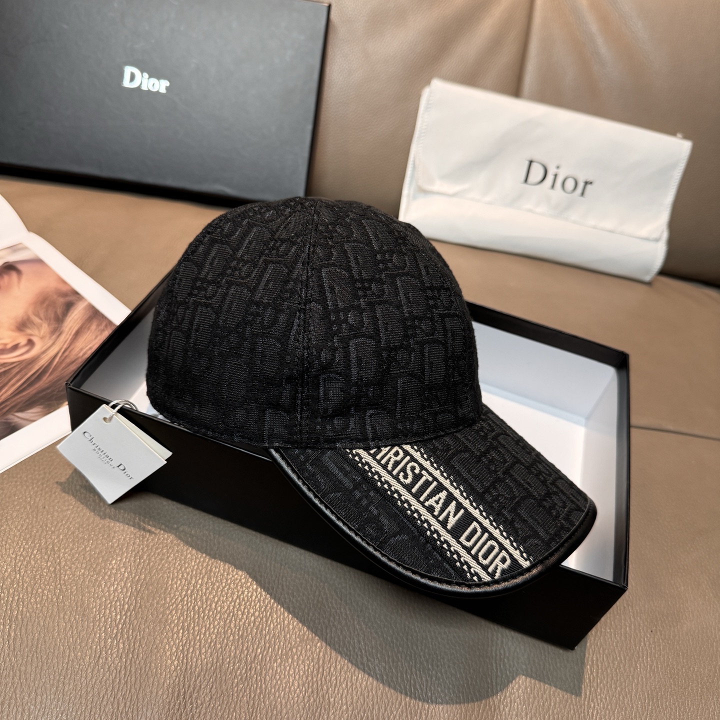Dior 配盒子布袋 Dior(迪奥)新款 棒球帽 Dior老花 韵味十足 断货热门