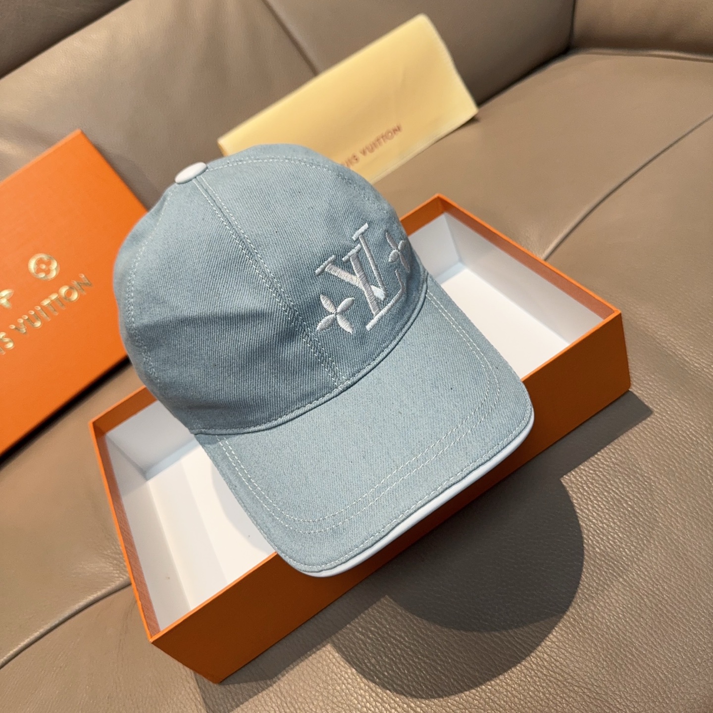 Louis Vuitton 配盒子布袋 LV(路易威登)新款 棒球帽 LV刺绣 1:1开模订制 帆布面料+头层牛皮
