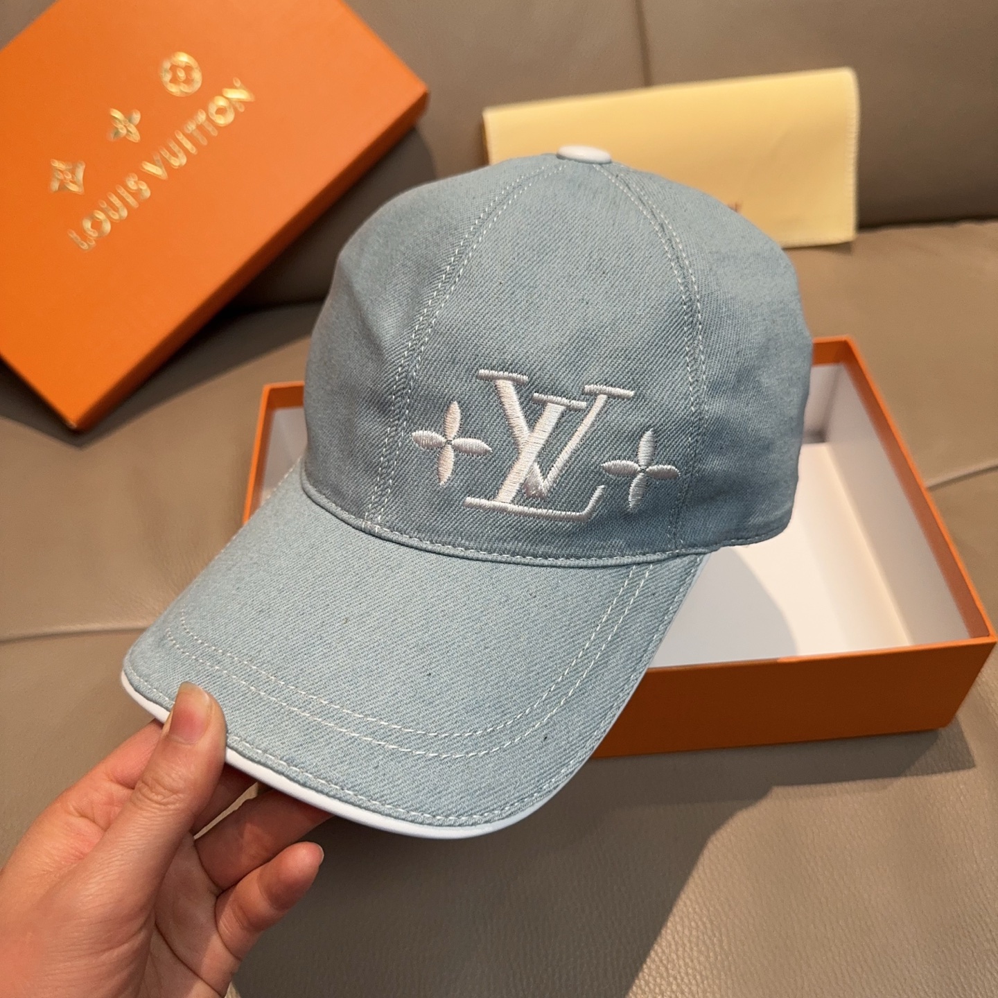 Louis Vuitton 配盒子布袋 LV(路易威登)新款 棒球帽 LV刺绣 1:1开模订制 帆布面料+头层牛皮
