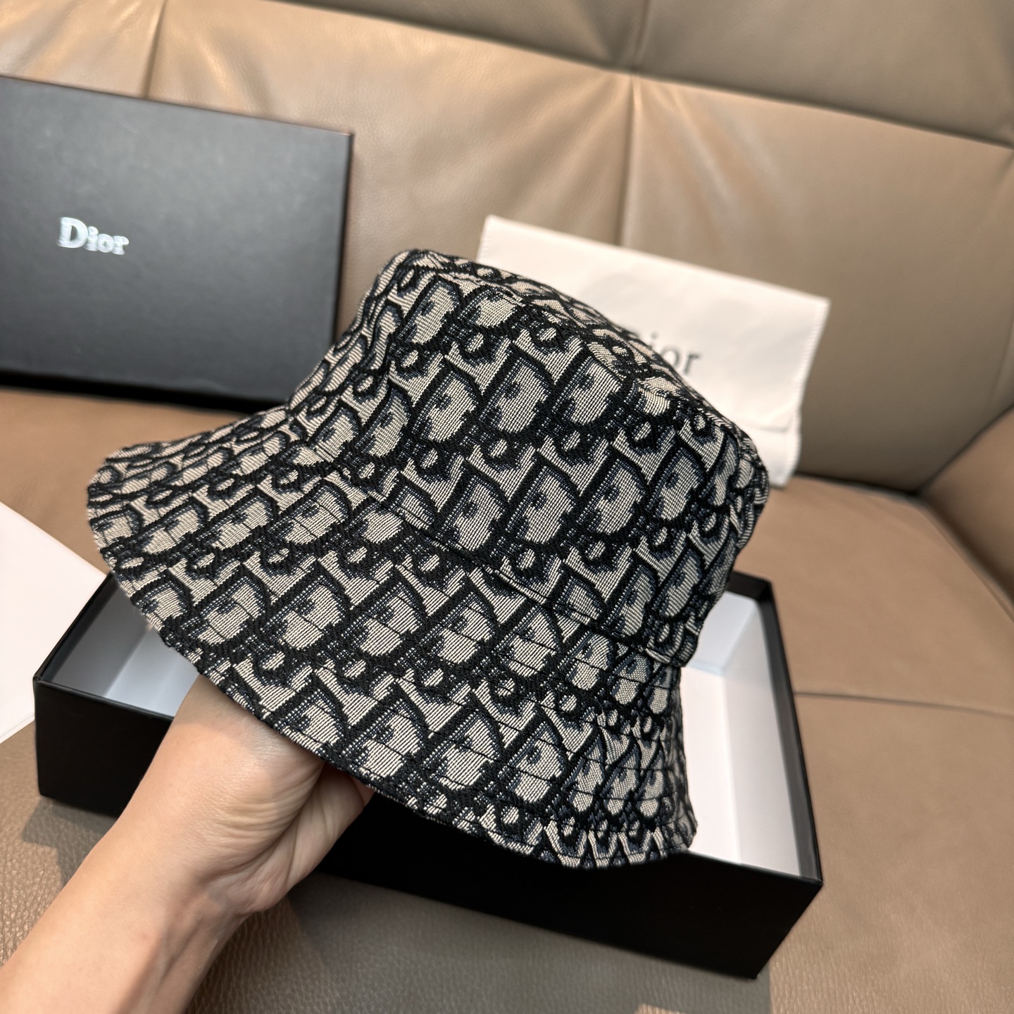 Dior 配包装布袋 Dior迪奥新款 渔夫帽 1:1开模订制 牛仔提花布料+纯棉里衬