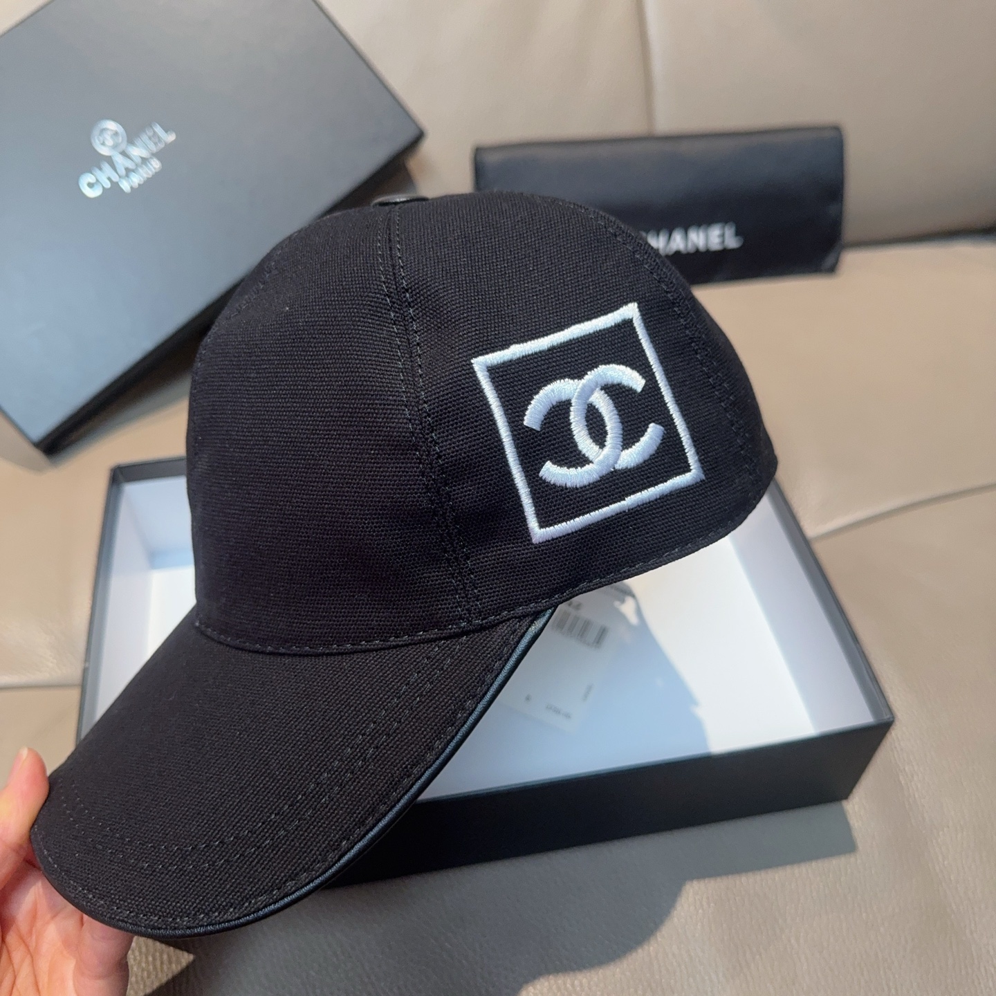 Chanel 配盒子布袋 Chanel(香奈儿) 棒球帽 双C刺绣 1:1开模订制