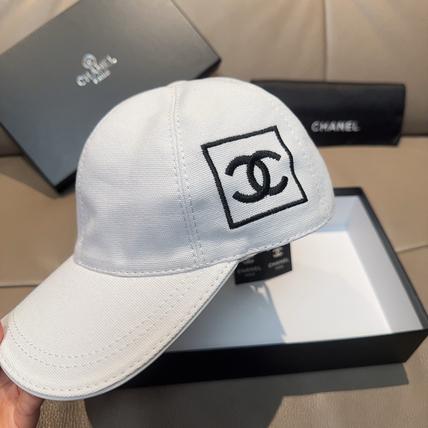Chanel 配盒子布袋 Chanel(香奈儿) 棒球帽 双C刺绣 1:1开模订制