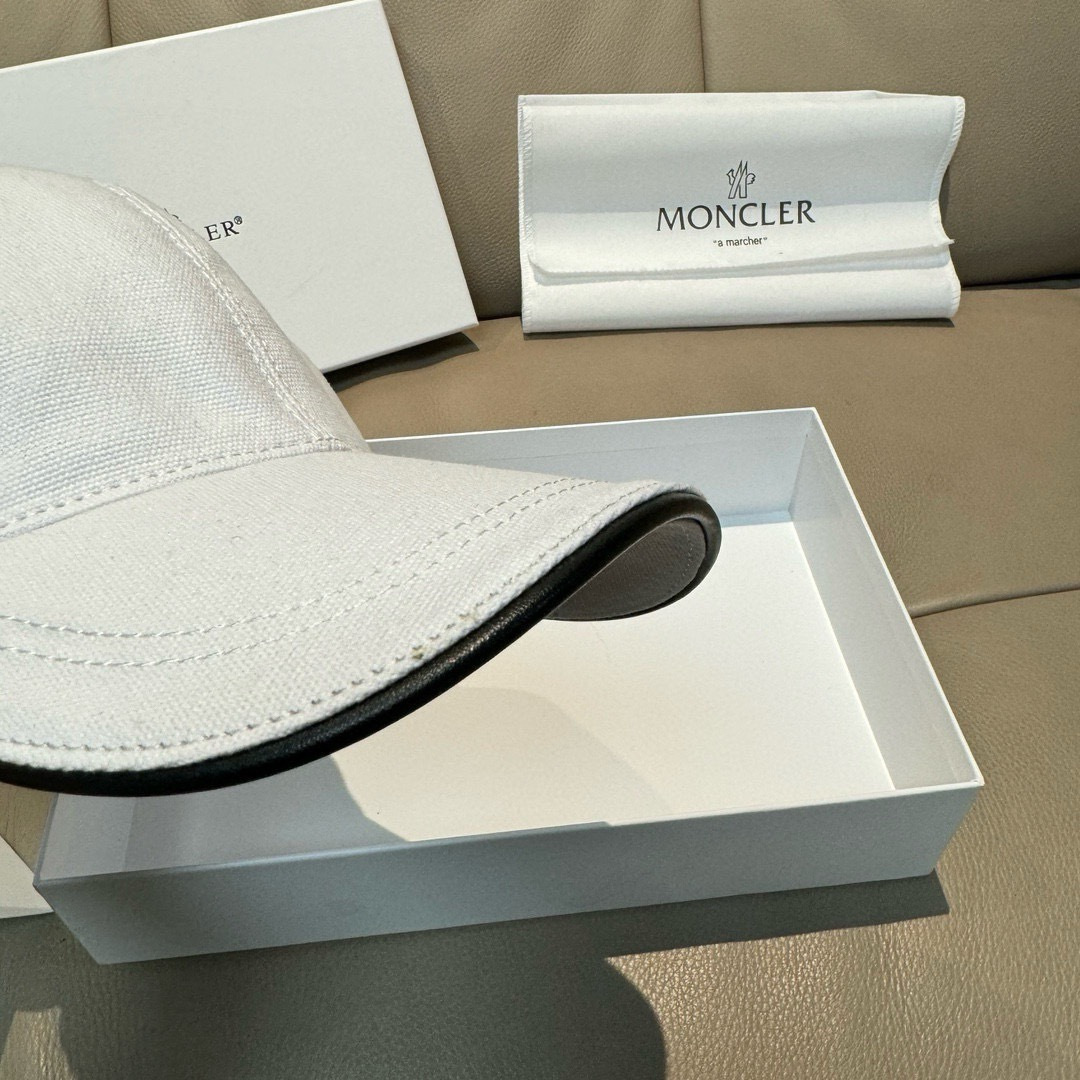 Moncler 配包装布袋 Moncler蒙口 棒球帽 流行款 1:1开模订制 帆布料+头层牛皮