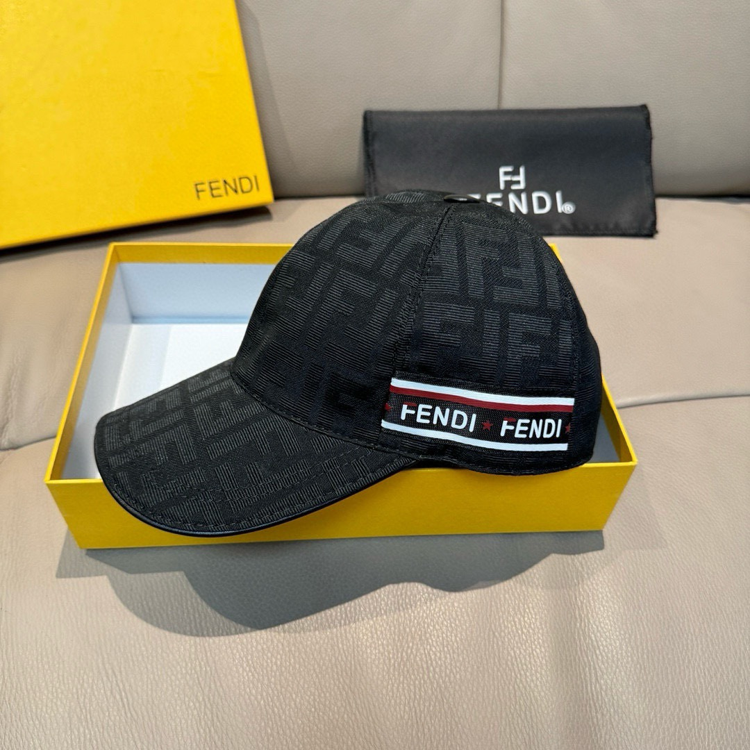 Fendi 配盒子布袋 Fendi（芬迪）新款 棒球帽 双F提花 常年 款 口碑极佳 1:1开模订制