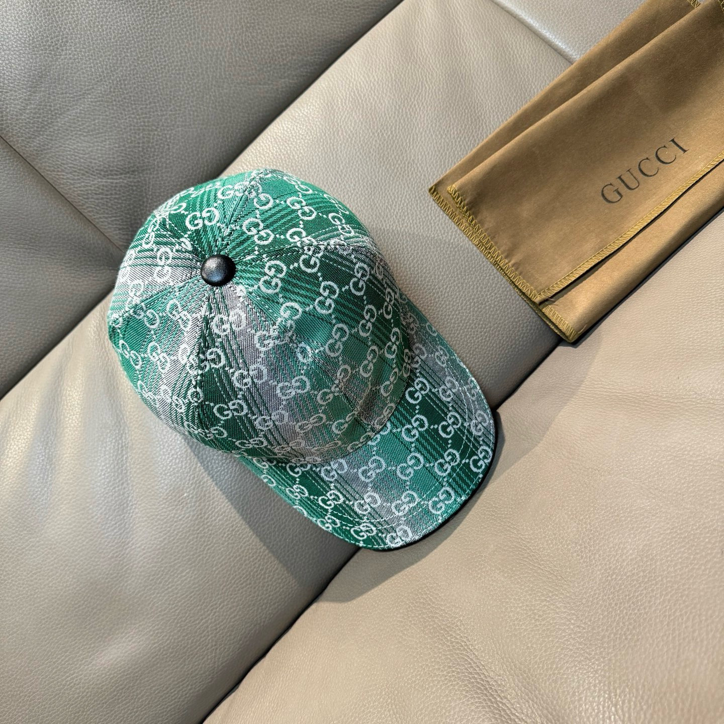 Gucci 配盒子布袋 Gucci(古奇)新款 棒球帽 渐变糖果双G 1:1开模订制 牛仔布料+头层牛皮