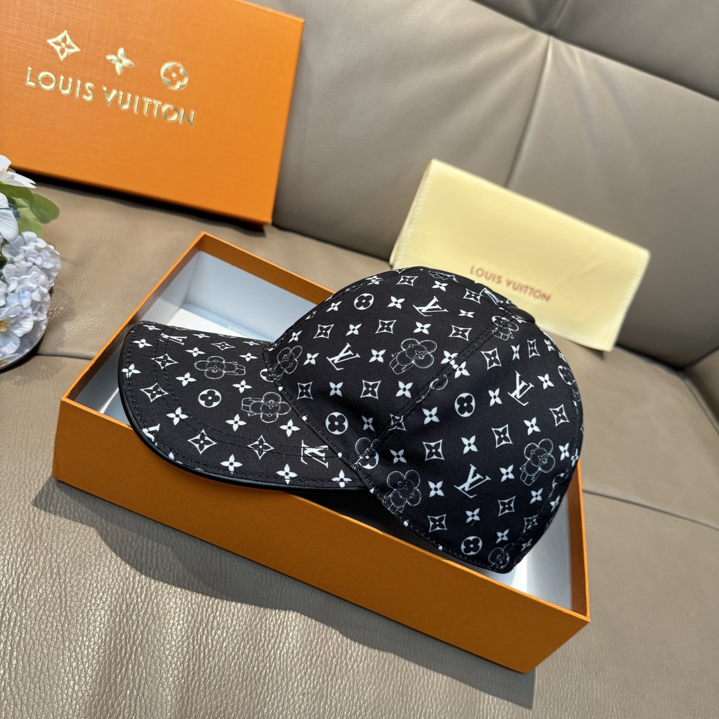 Louis Vuitton 配盒子布袋 LV(路易威登)新款 棒球帽 1:1开模订制 帆布料+头层牛皮
