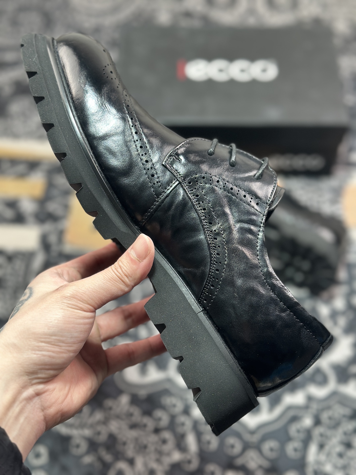 B7300  ECCO爱步圆头雕花皮鞋 真皮布洛克皮鞋商务鞋男款 德比鞋