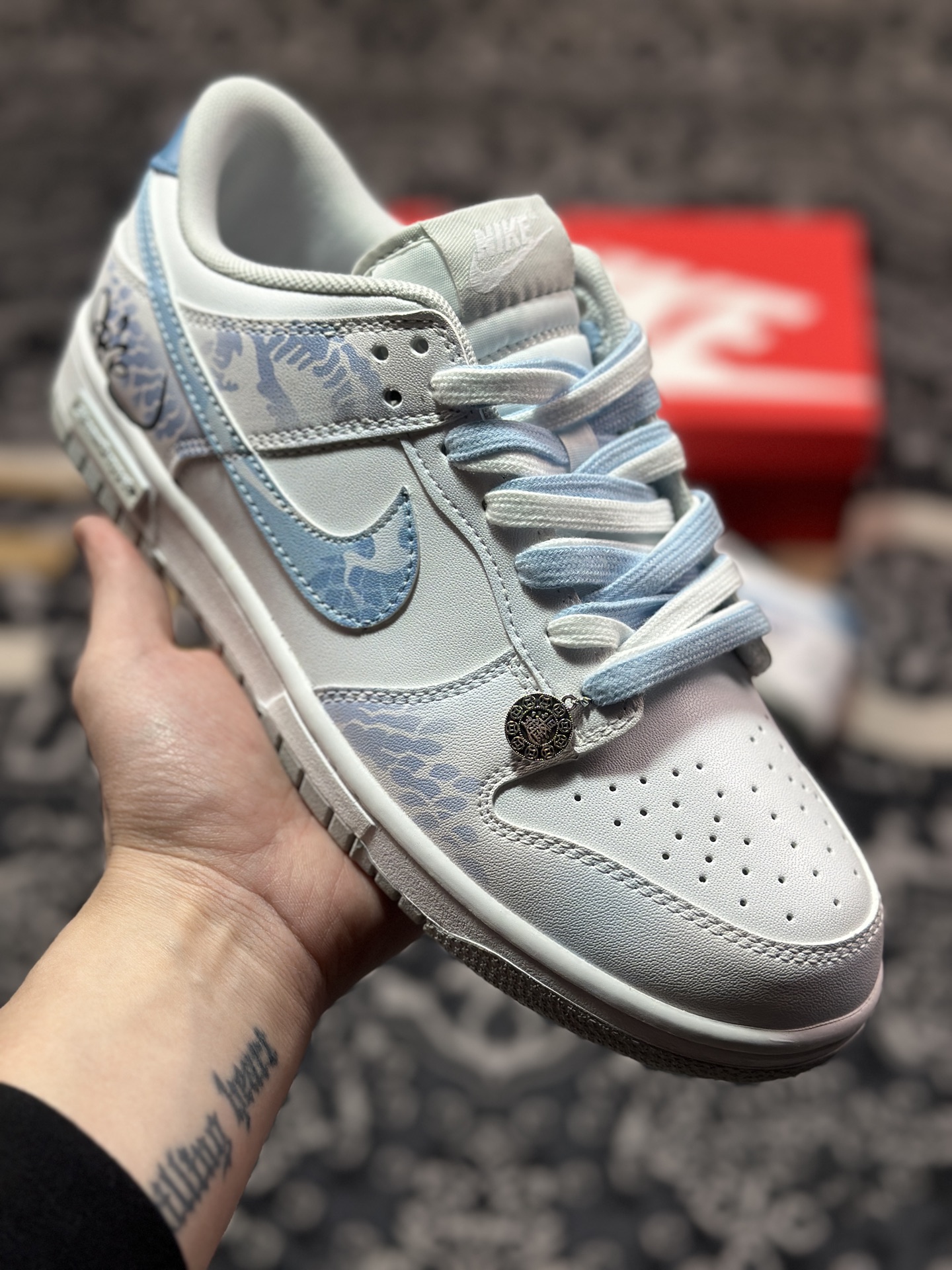 B2260  耐克Nike SB Dunk Low”Year of the Snake”扣篮系列低帮板鞋“白蓝灵蛇之珠年限定” DD1391-103