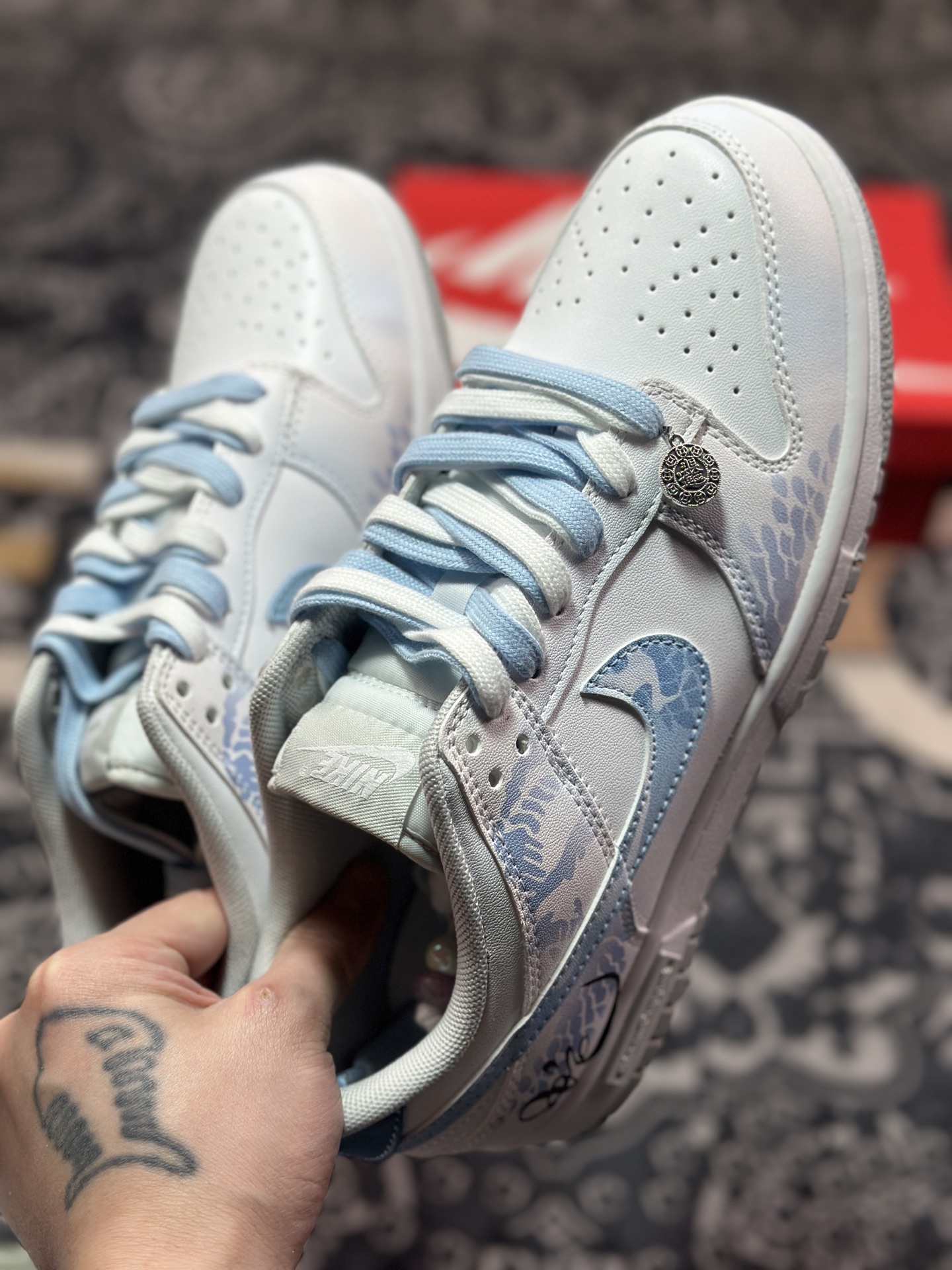 B2260  耐克Nike SB Dunk Low”Year of the Snake”扣篮系列低帮板鞋“白蓝灵蛇之珠年限定” DD1391-103