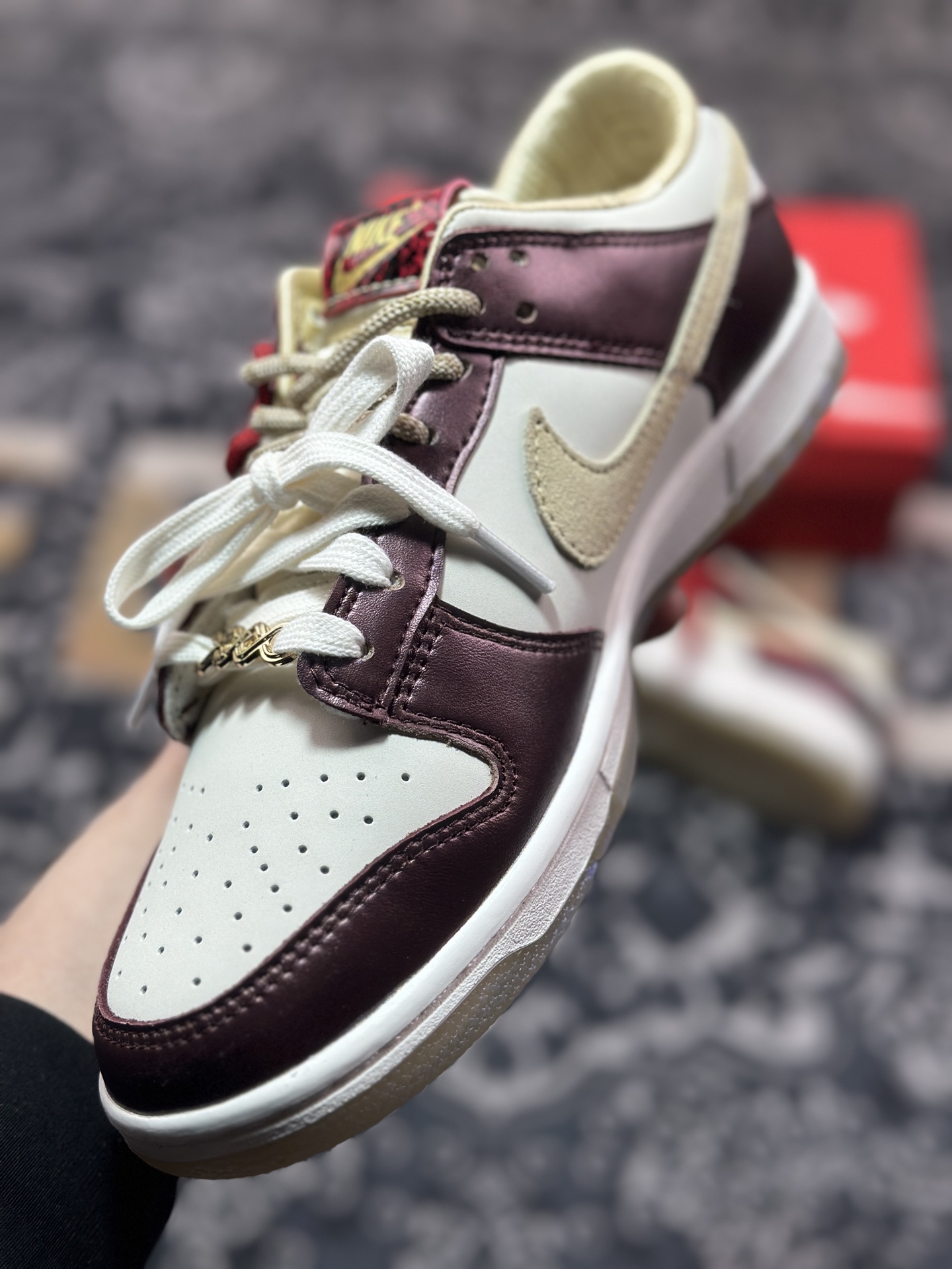 B2260  北面/The North Face x Nike SB Dunk Low”Year of the Snake”扣篮板鞋“深棕奶白金北面蛇年蛇纹钩子” CH8311-234