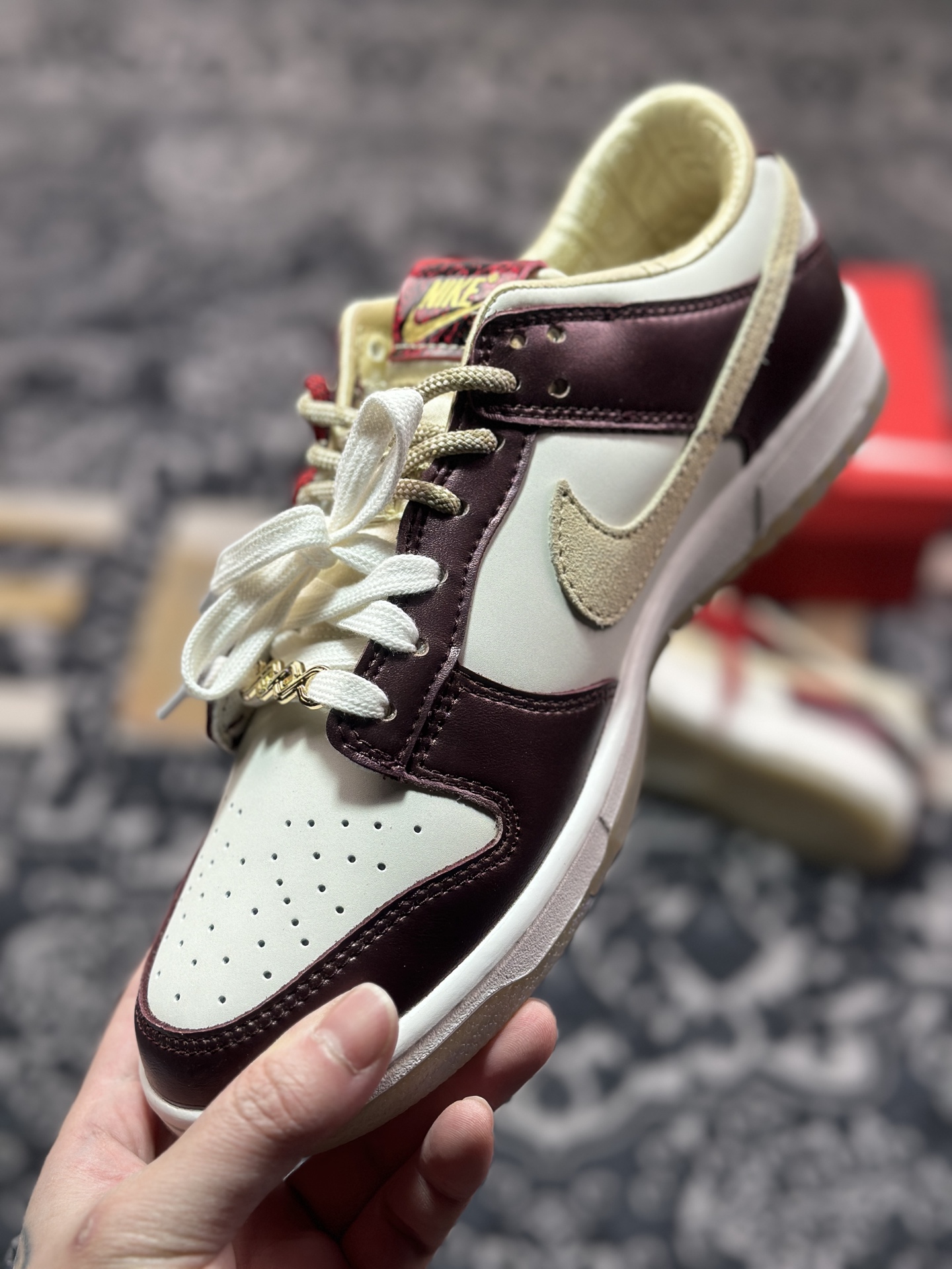 B2260  北面/The North Face x Nike SB Dunk Low”Year of the Snake”扣篮板鞋“深棕奶白金北面蛇年蛇纹钩子” CH8311-234