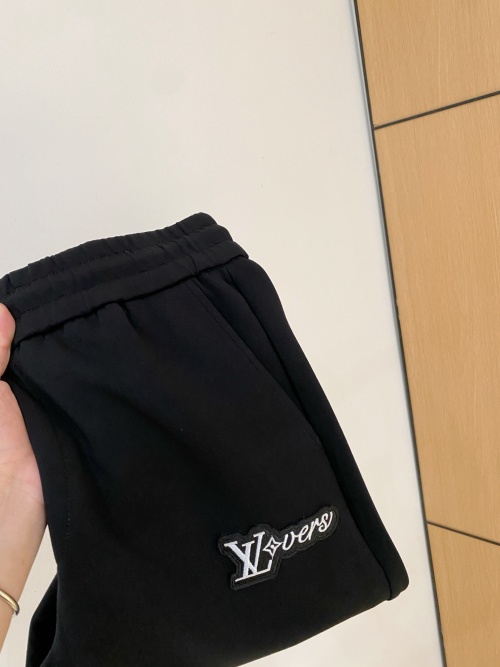 Louis Vuitton Men's Black Cotton Blend Lounge Pants with Logo Patch 32 Louis Vuitton Men's Black Cotton Blend Lounge Pants with Logo Patch