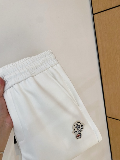 Moncler Men's White Cotton Blend Casual Pants with Logo Embroidery 33 Moncler Men's White Cotton Blend Casual Pants with Logo Embroidery
