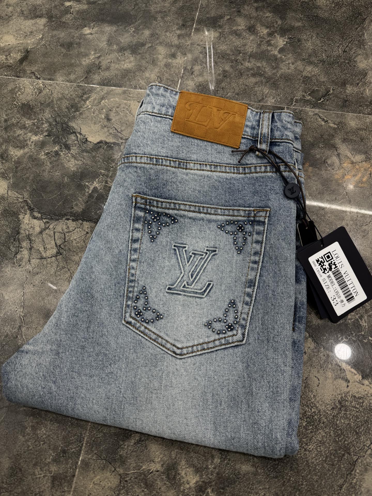 P135 2026 ：Summer collection Brand：LV size：29——40 Model：LV510