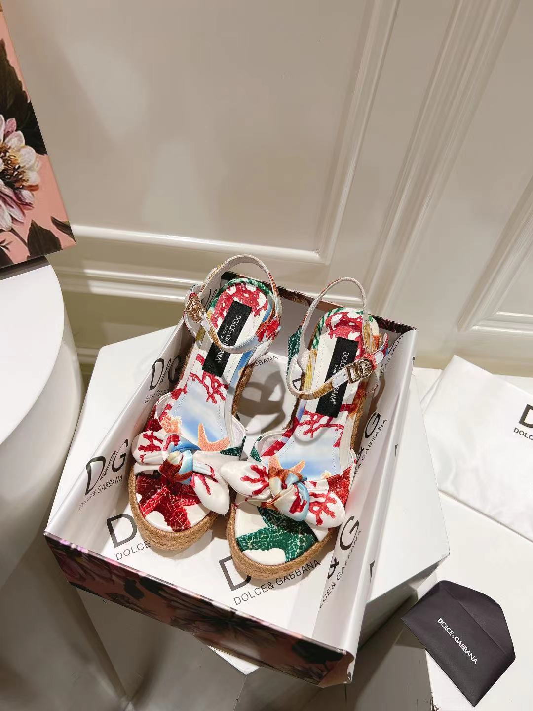 NO:260925,New 235-41 size genuine leather sole, hemp rope wedge sandals, sheepskin printed inner lining heel height 10cm, sandals, sandals, sheepskin, Leather soles19860909新款235-41码数真皮大底,麻绳坡跟凉鞋 羊皮印花内里垫脚跟高10cm,凉鞋,sandals,sheepskin,Leather soles,Women's Shoes