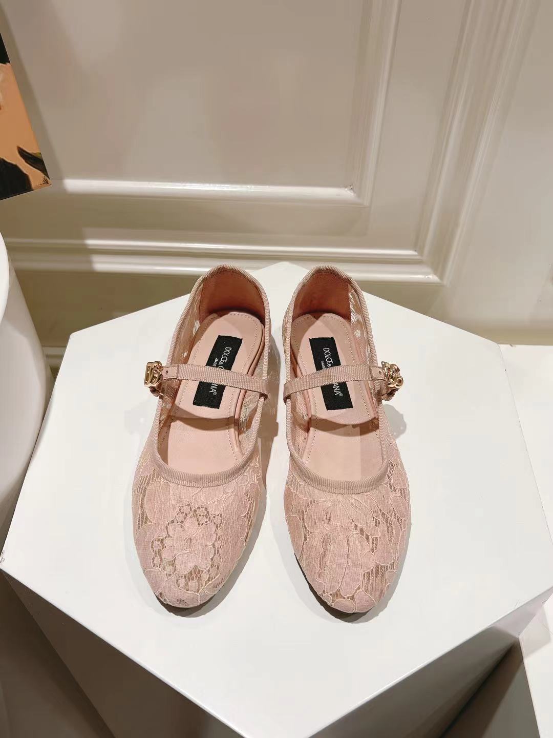 NO:264625,Dolce & Gabbana new original fabric, sheepskin inner insole, leather outsole, size 35-42, ballet shoes, Dolce & Gabbana, sheepskin, Leather soles19860909杜嘉班纳新款原标面料,羊皮内里鞋垫,真皮大底,35-42码,芭蕾舞鞋,Dolce&Gabbana,sheepskin,Leather soles,Women's Shoes