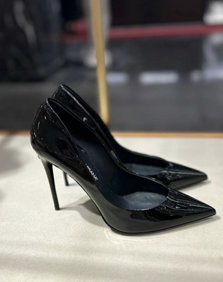 NO:168081,Original material, genuine leather outsole, sheepskin insole, size 35-42, two heels height 10 cm 6.5 cm, high heels, sheepskin, Leather soles19860909原版材料,真皮大底,羊皮鞋垫,35-42码数 两种跟高10 cm 6.5cm,高跟鞋,high heels,sheepskin,Leather soles,Women's Shoes