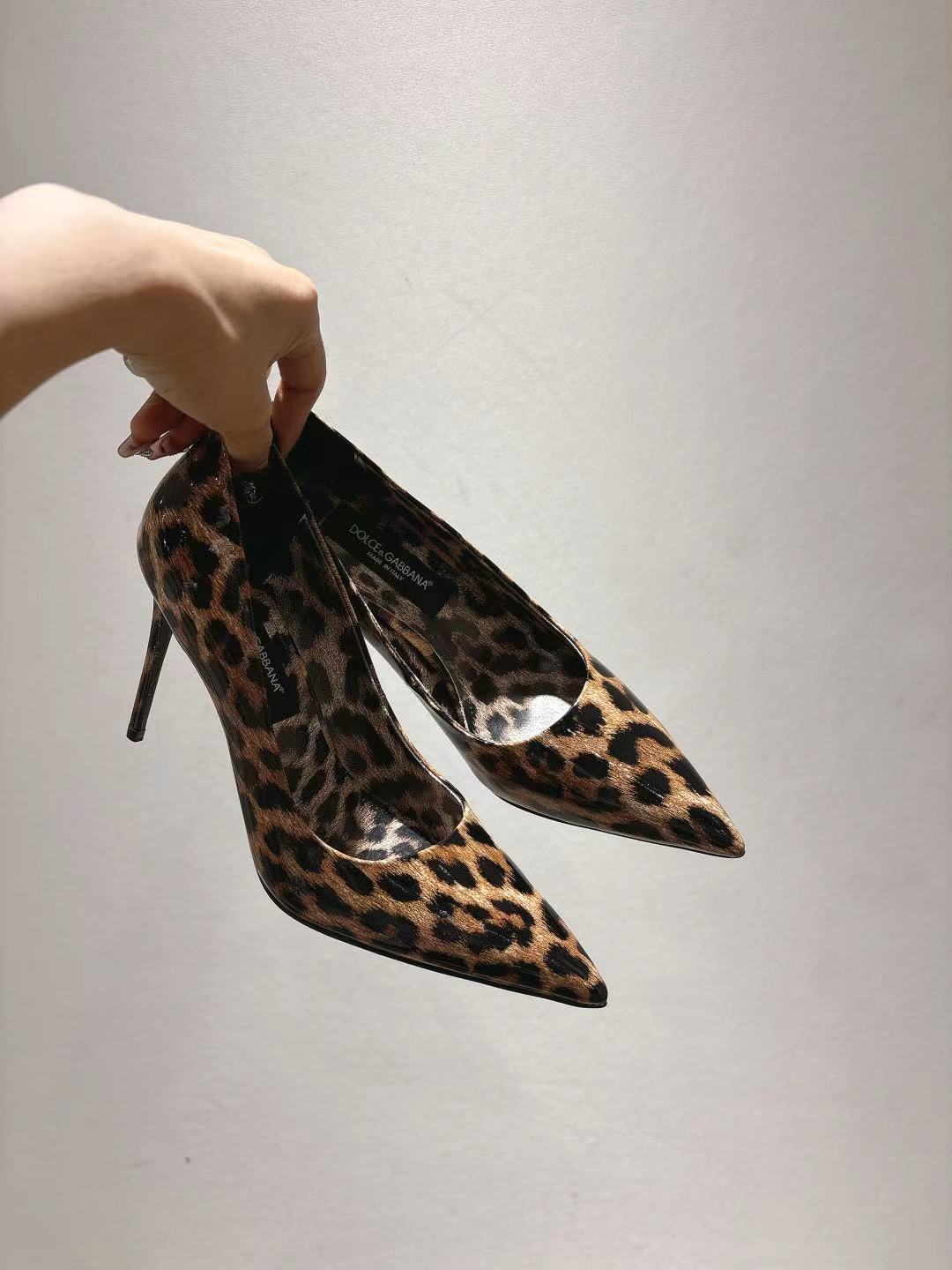 p672 prototype leopard paint, leather-skinned, sheep-skin shoes, 35-42 yards